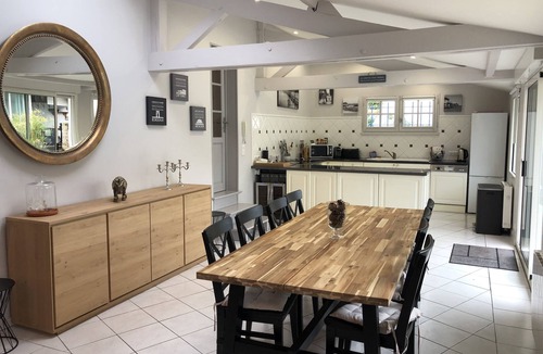 Arcachon Villa | Villa with heated pool 200 metres from the beach and 100 metres from shops