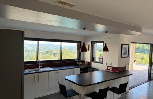 Rochemaure House | Villa with infinity pool - panoramic view of Rochemaure castle and volcano