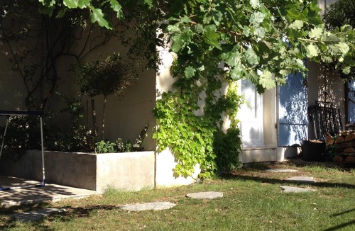 Lambesc House | Villa with infinity pool, in secure residence, in Provence