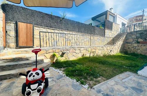 Yalikavak Villa | Villa with Large Pool 5 min Beach Nature Peace