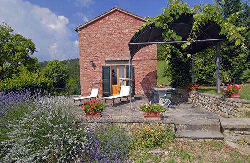 Tredozio Villa | Villa with outbuilding and swimming pool and panoramic view of the Apennines