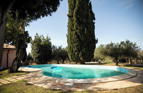 Paceco House | Villa with pond among olive trees near Trapani
