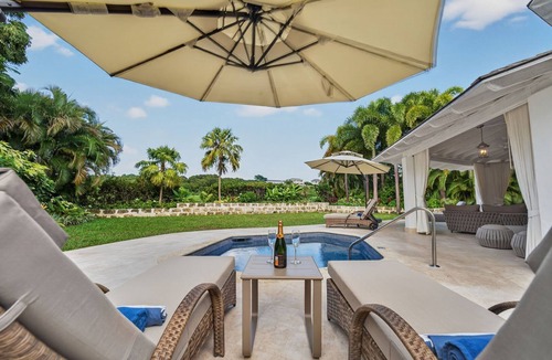 Westmoreland Villa | Villa with Pool and Golf Views - Villa Grove
