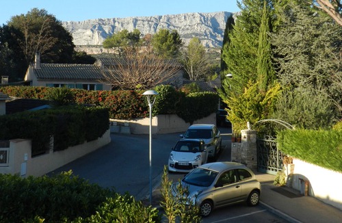 Rousset Villa | Villa with pool Aix en Provence region