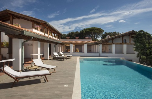Punta Ala Villa | Villa with pool and sea access,Wi-fi,bbq,tennis court,a/c,chef