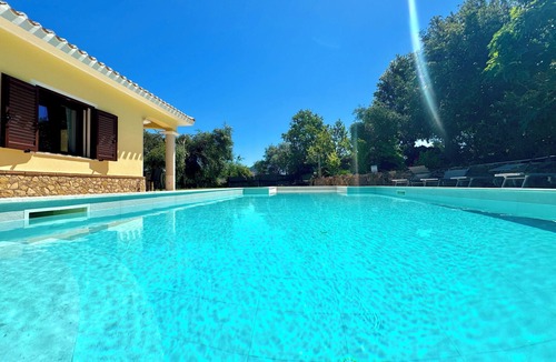 Jerzu Apartment | " Villa with Pool Deluxe "