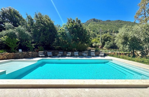 Jerzu Apartment | " Villa with Pool Deluxe "