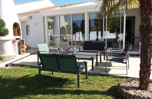 Les Mathes Villa | Villa with pool for 14 people, 5 km from beaches.