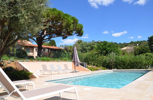 La Croix-Valmer Villa | Villa with pool, center of La Croix, sea view, playground, 2 km from beaches