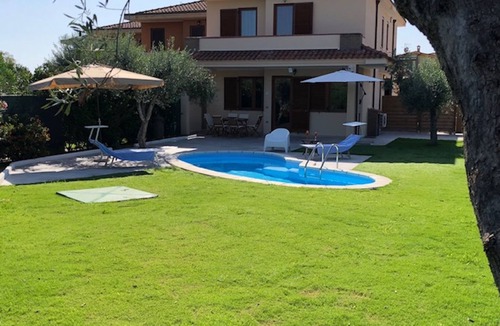 Castiadas Villa | Villa with pool in a quite Village near the Beautiful Sandy beach of Costa Rei