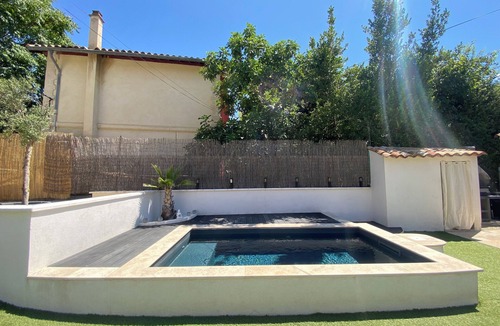 Jouques House | Villa with pool in a pretty village in Provence - 36kms from Aix en Provence
