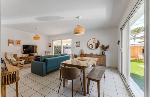 Biscarrosse Plage Villa | Villa with Pool in Biscarrosse, 500m from the Beach