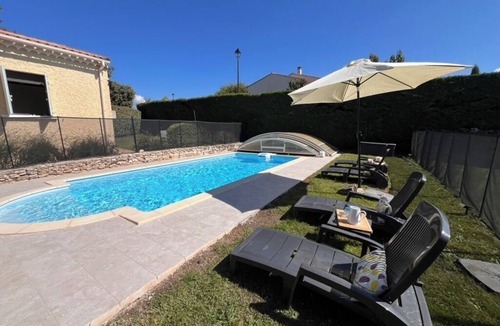 Saint-Didier House | Villa with pool in St Didier
