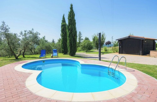 Montegabbione House | Villa with pool in the heart of green Umbria