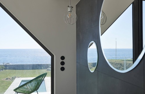 Batz-sur-Mer Villa | Villa with pool, ocean view