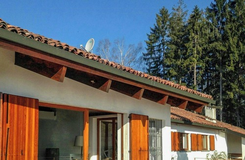 Gignese House | Villa with pool overlooking Lake Maggiore