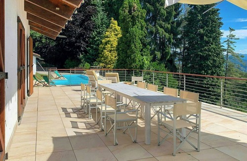 Gignese House | Villa with pool overlooking Lake Maggiore