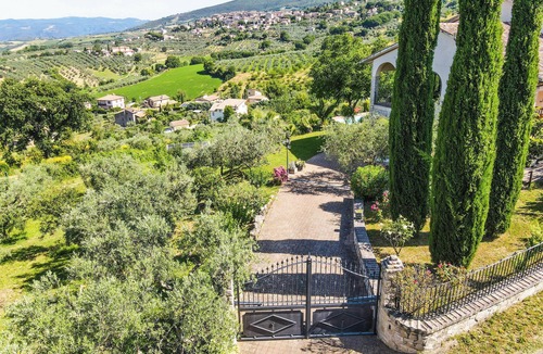 Montecchio Villa | Villa with private garden and pool. Fantastic views on the countryside.