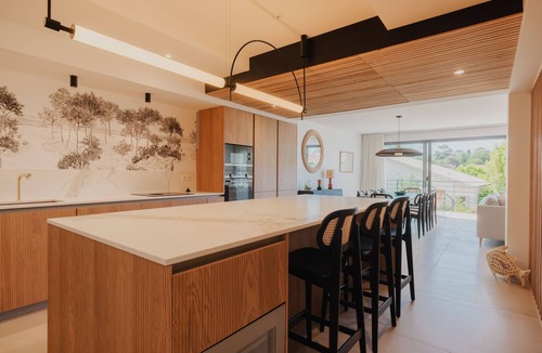 Pontaillac Villa | Villa with private heated pool by the sea in Royan