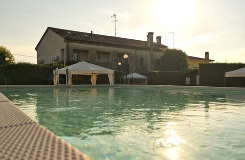 Cimadolmo Villa | Villa with private pool between Venice and the Dolomites, max 13 people