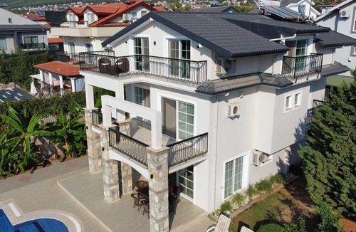 Hisaronu Villa | Villa with private pool and garden in Ölüdeniz Fethiye