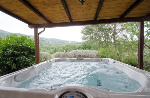 Cetona Villa | Villa with private pool, large garden, panoramic view and air conditioning