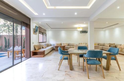 Agdal Villa | villa with private pool only family