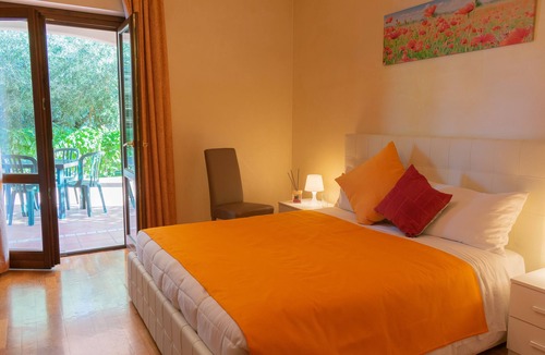 Suburbio IX Aurelio Villa | Villa with private pool, near Via Aurelia