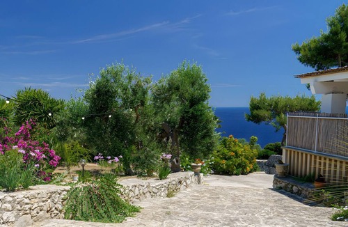 Corsano Villa | Villa with sea view – Villa Azzurra
