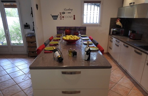 Ceyreste Villa | Villa with secure pool, beaches and Calanques, near Cassis (6 pers max)