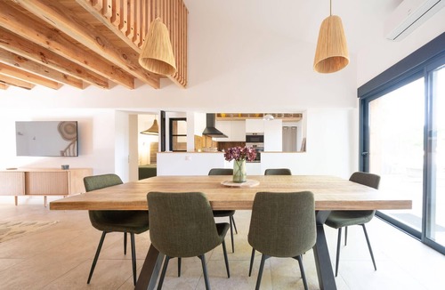 Cazaux House | Villa with Spa and Private Canal Access