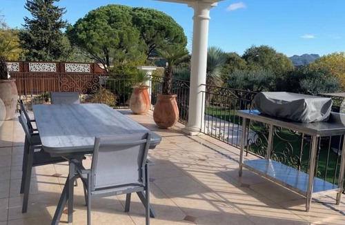 Les Arcs-sur-Argens Villa | Villa with superb panoramic view on the Maures Massif