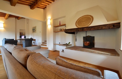 San Gimignano Villa | Villa with swimming pool among vineyards 2 km from San Gimignano