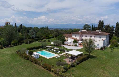 Signa Villa | Villa Yvonne by MMega