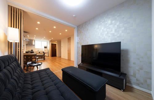 Shikitsuhigashi House | Villa Zenith