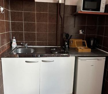 Brive-la-Gaillarde Apartment | Villa Zola climatisé proche du centre et de la gare