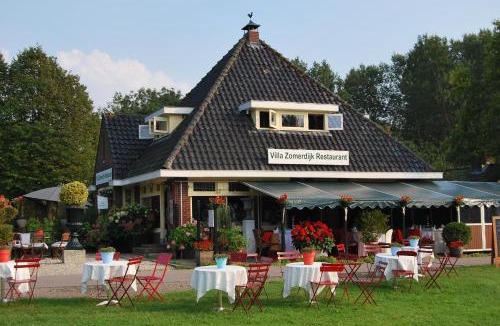 Velsen-Zuid Bed & Breakfast | Villa Zomerdijk