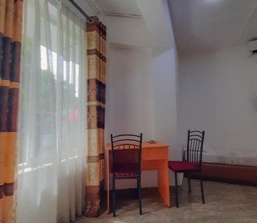 Kadawatha Hotel | villaflorence