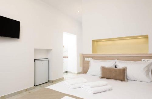 Panagia Apartment | VillAge 1912 Studios
