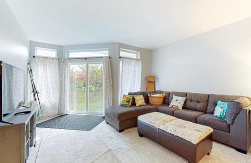 Warren Apartment | Village Gate 102
