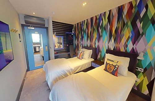 Basingstoke Hotel | Village Hotel Basingstoke