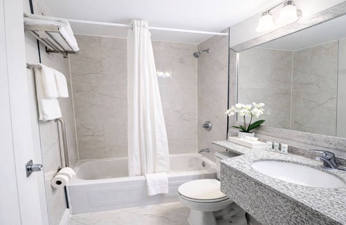 Point Edward Hotel | Village Inn & Suites