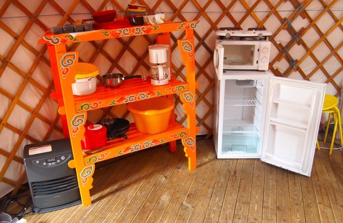 Saint-Lunaire Ski Chalet | village of yurts dinan dinard