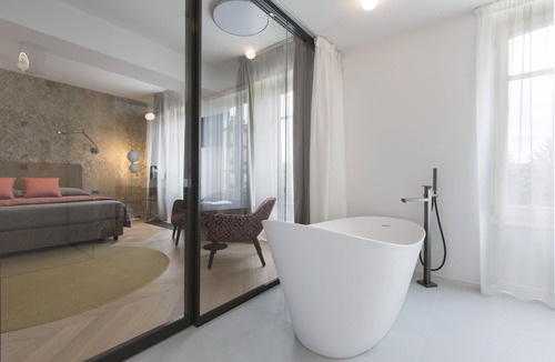 Serralunga d'Alba Hotel | Villaggio Narrante - Le Case dei Conti Mirafiore