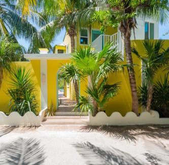 Isla Mujeres Cabin | Villas Comodoro