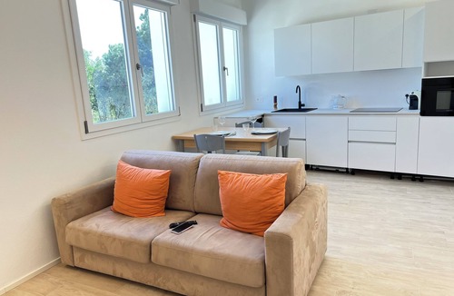 Villasimius Apartment | Villasimius: Modern Apartment by Beniamino Murgioni