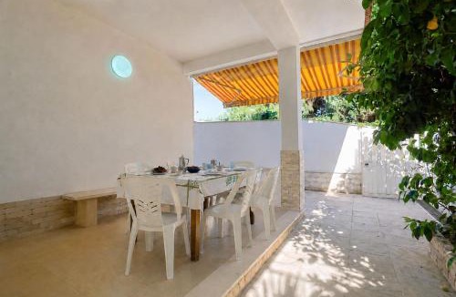 Specchiarica Villa | Villetta Anna a 270 mt dalla spiaggia di Specchiarica di San Pietro in Bevagna
