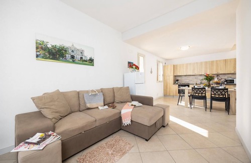 Cava dʼAliga Villa | Villetta Bianca - Three Bedroom Villa, Sleeps 8