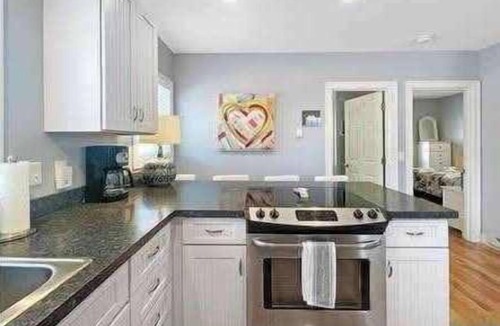 Cape Neddick House | Villetta by the Sea: Cape Neddick cottage with Pool