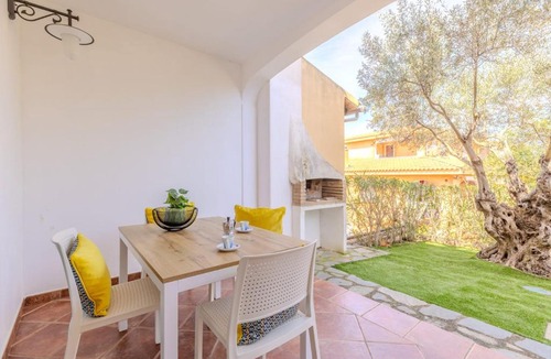 Buddittogliu Straulas Apartment | Villetta Felicità SAN TEODORO